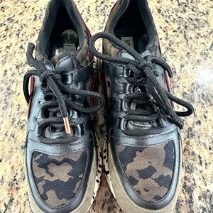 Steve Madden Black and Green Camouflage Sneakers